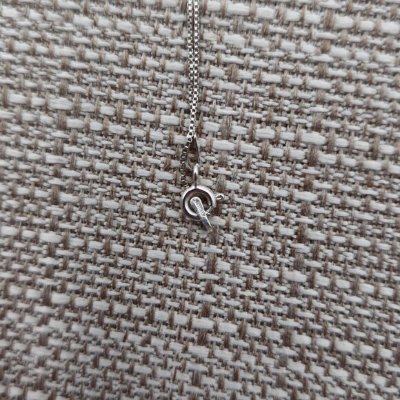 18 Inch Sterling Silver Flower Pavement Cubic Zirconia Necklace A2560 - Picture 5 of 7